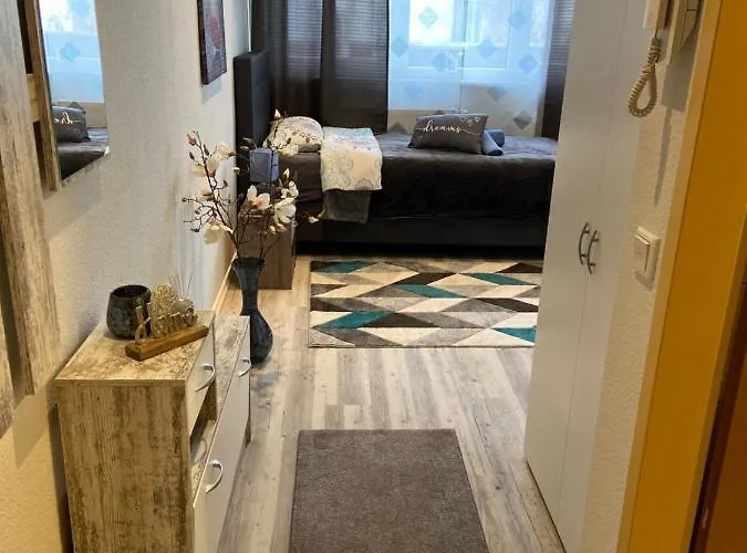 Business 公寓式酒店 3*