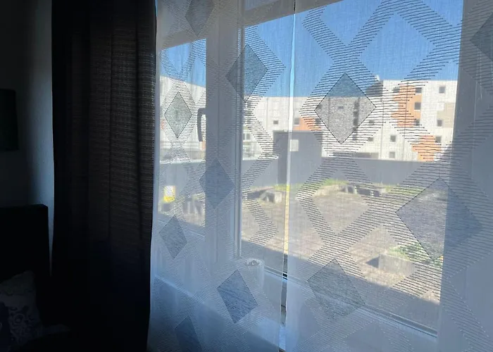 Business 公寓式酒店 3*